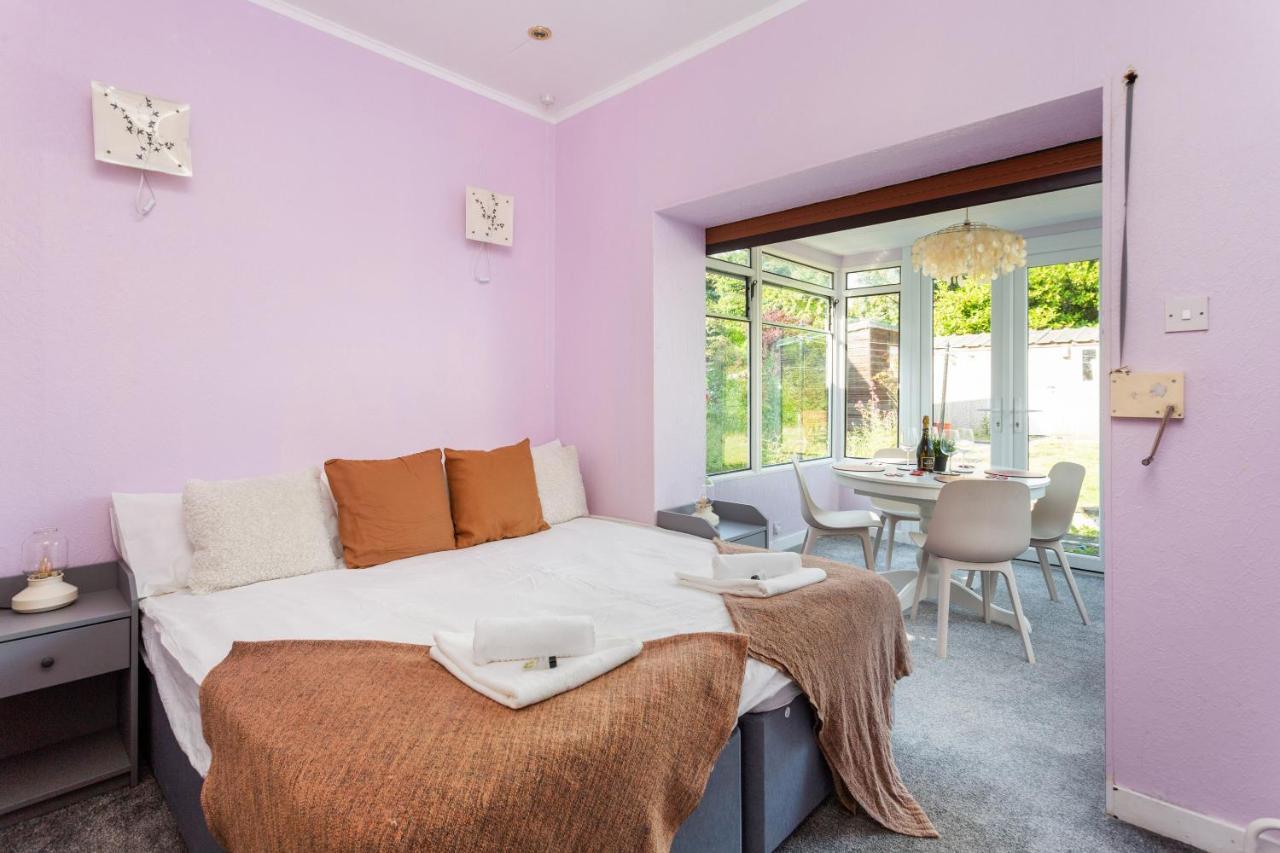 Vakantiehuis Lovely 3bed House-private Parking Edinburgh