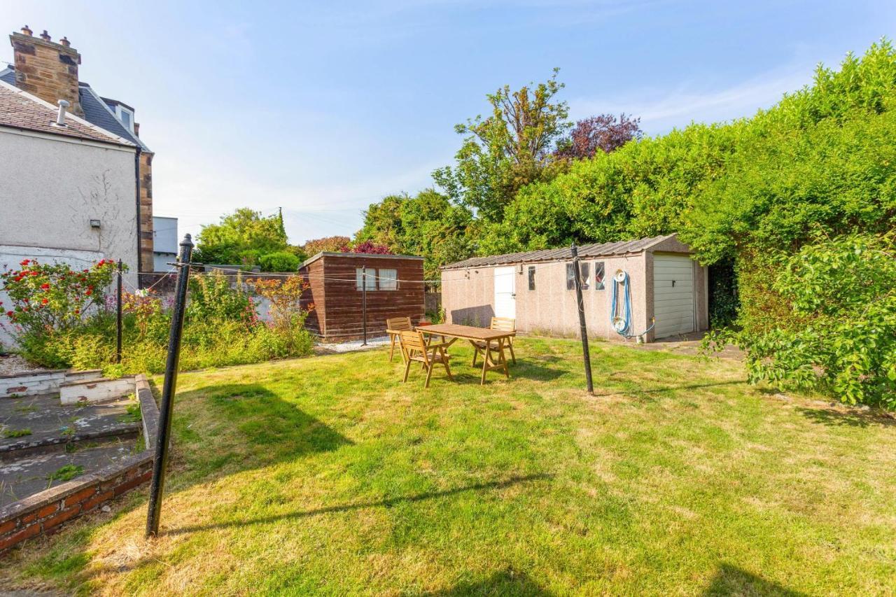 Lovely 3bed House-private Parking Vakantiehuis *
